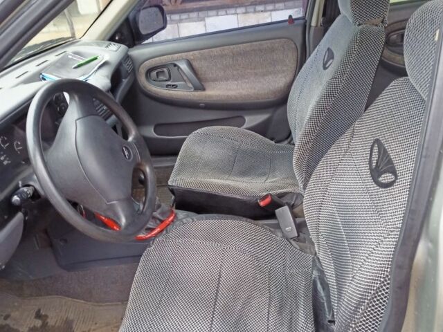 Серый Дэу Нексия, объемом двигателя 1.5 л и пробегом 196 тыс. км за 2000 $, фото 9 на Automoto.ua