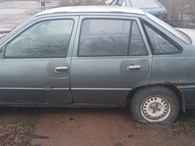 Серый Дэу Нексия, объемом двигателя 0 л и пробегом 270 тыс. км за 474 $, фото 3 на Automoto.ua