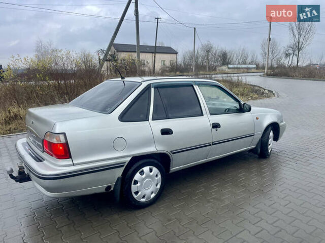 Серый Дэу Нексия, объемом двигателя 1.5 л и пробегом 269 тыс. км за 1950 $, фото 4 на Automoto.ua