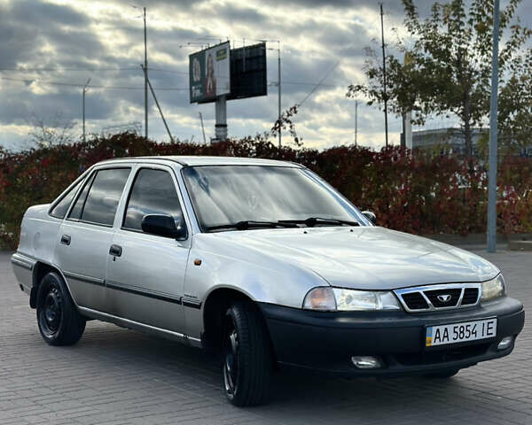 Серый Дэу Нексия, объемом двигателя 1.5 л и пробегом 158 тыс. км за 2300 $, фото 2 на Automoto.ua