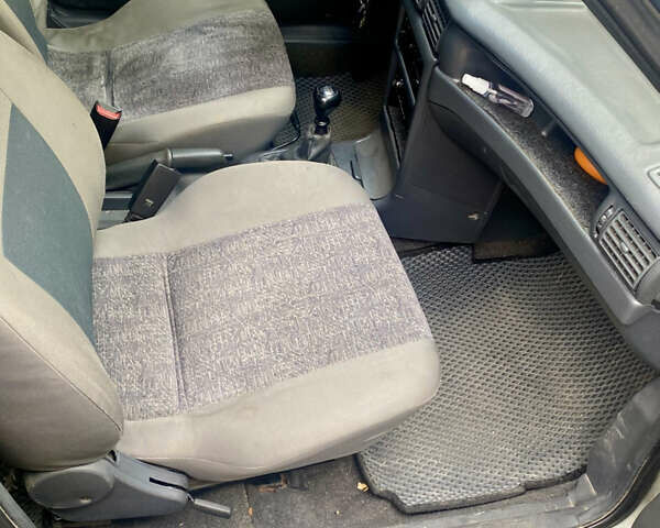 Деу Нексія 2006 у Дніпро (Дніпропетровську) на Automoto.ua Сірий Деу Нексія, об'ємом двигуна 1.5 л та пробігом 200 тис. км за 1700 $, фото 9 на Automoto.ua