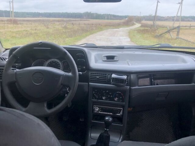 Сірий Деу Нексія, об'ємом двигуна 1.5 л та пробігом 30 тис. км за 1400 $, фото 2 на Automoto.ua