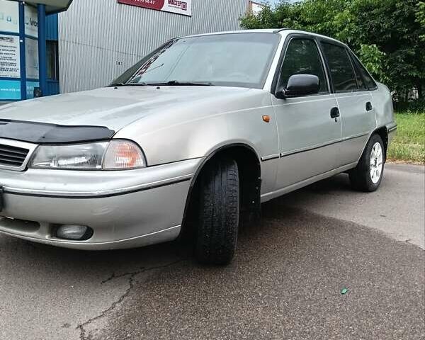 Серый Дэу Нексия, объемом двигателя 1.5 л и пробегом 290 тыс. км за 1800 $, фото 2 на Automoto.ua