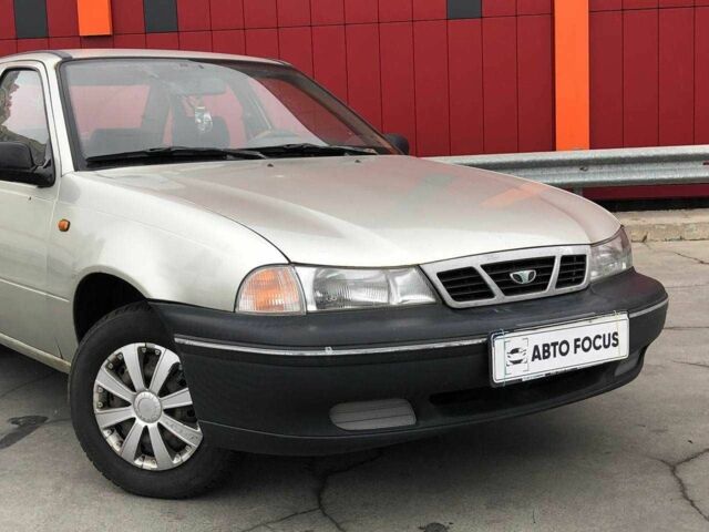 Сірий Деу Нексія, об'ємом двигуна 0 л та пробігом 273 тис. км за 1990 $, фото 1 на Automoto.ua