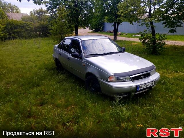Сірий Деу Нексія, об'ємом двигуна 1.5 л та пробігом 231 тис. км за 1500 $, фото 1 на Automoto.ua