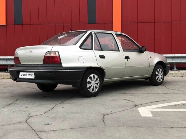 Сірий Деу Нексія, об'ємом двигуна 0 л та пробігом 273 тис. км за 1990 $, фото 7 на Automoto.ua