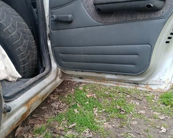 Серый Дэу Нексия, объемом двигателя 1.5 л и пробегом 257 тыс. км за 1650 $, фото 24 на Automoto.ua