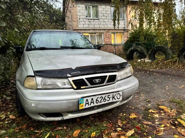 Серый Дэу Нексия, объемом двигателя 1.5 л и пробегом 324 тыс. км за 1000 $, фото 2 на Automoto.ua