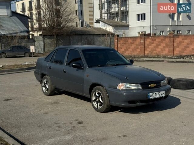 Серый Дэу Нексия, объемом двигателя 1.5 л и пробегом 300 тыс. км за 1010 $, фото 2 на Automoto.ua