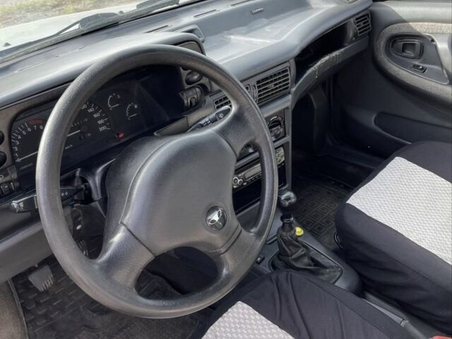 Деу Нексія 2006 у Белгород-Днестровском на Automoto.ua Сірий Деу Нексія, об'ємом двигуна 1.5 л та пробігом 300 тис. км за 900 $, фото 3 на Automoto.ua