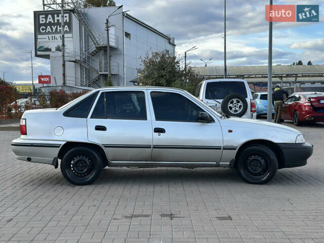 Серый Дэу Нексия, объемом двигателя 1.5 л и пробегом 158 тыс. км за 2300 $, фото 3 на Automoto.ua