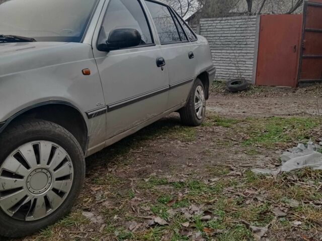 Серый Дэу Нексия, объемом двигателя 1.5 л и пробегом 257 тыс. км за 1650 $, фото 4 на Automoto.ua