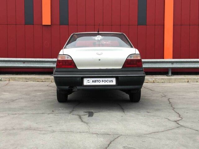 Сірий Деу Нексія, об'ємом двигуна 0 л та пробігом 273 тис. км за 1990 $, фото 6 на Automoto.ua