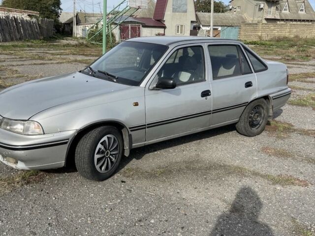 Деу Нексія 2006 у Белгород-Днестровском на Automoto.ua Сірий Деу Нексія, об'ємом двигуна 1.5 л та пробігом 300 тис. км за 900 $, фото 1 на Automoto.ua