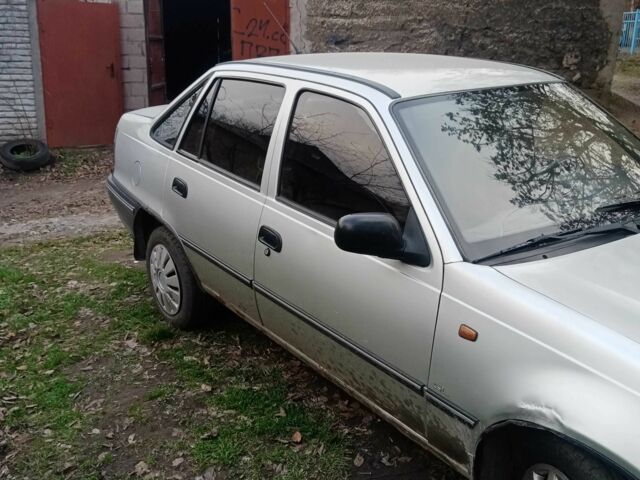 Серый Дэу Нексия, объемом двигателя 1.5 л и пробегом 257 тыс. км за 1650 $, фото 5 на Automoto.ua