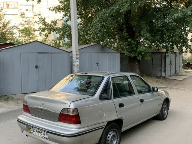 Сірий Деу Нексія, об'ємом двигуна 1.5 л та пробігом 46 тис. км за 1150 $, фото 3 на Automoto.ua