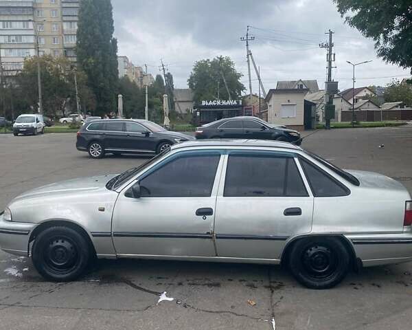 Серый Дэу Нексия, объемом двигателя 1.5 л и пробегом 158 тыс. км за 1800 $, фото 1 на Automoto.ua