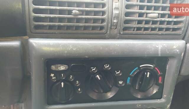 Серый Дэу Нексия, объемом двигателя 1.5 л и пробегом 334 тыс. км за 333 $, фото 18 на Automoto.ua