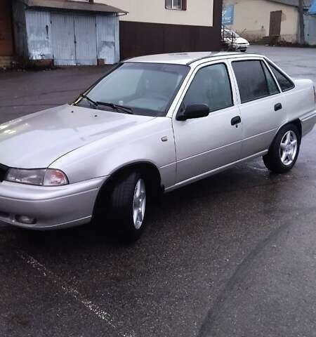 Сірий Деу Нексія, об'ємом двигуна 1.5 л та пробігом 334 тис. км за 2100 $, фото 1 на Automoto.ua