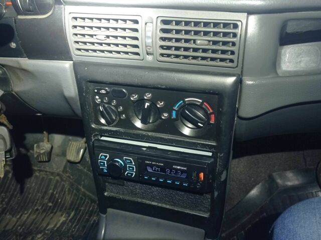 Сірий Деу Нексія, об'ємом двигуна 1.5 л та пробігом 304 тис. км за 1600 $, фото 13 на Automoto.ua