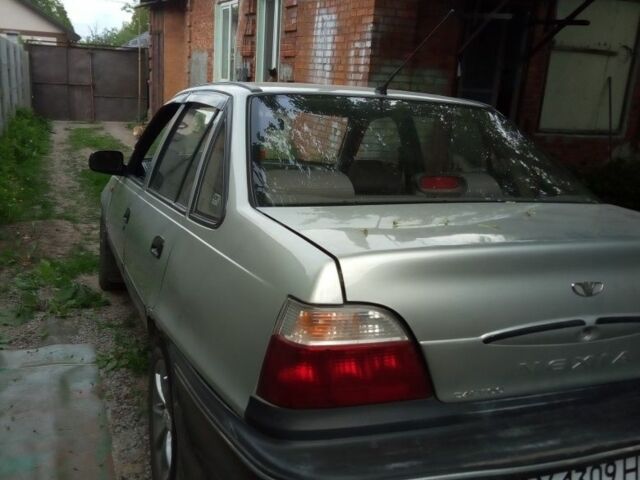 Сірий Деу Нексія, об'ємом двигуна 1.5 л та пробігом 155 тис. км за 2800 $, фото 2 на Automoto.ua