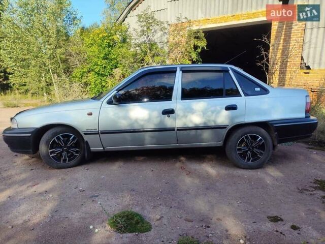 Сірий Деу Нексія, об'ємом двигуна 1.5 л та пробігом 150 тис. км за 2600 $, фото 4 на Automoto.ua