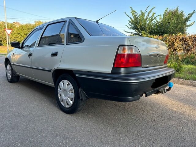 Сірий Деу Нексія, об'ємом двигуна 1.5 л та пробігом 194 тис. км за 2300 $, фото 3 на Automoto.ua