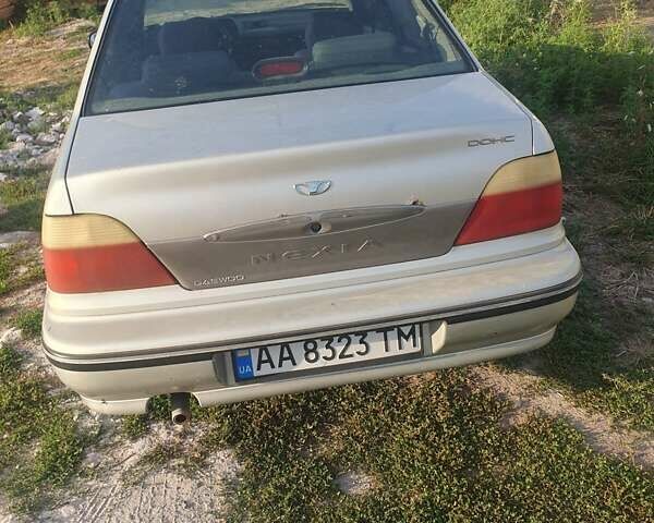 Серый Дэу Нексия, объемом двигателя 1.5 л и пробегом 244 тыс. км за 2000 $, фото 4 на Automoto.ua