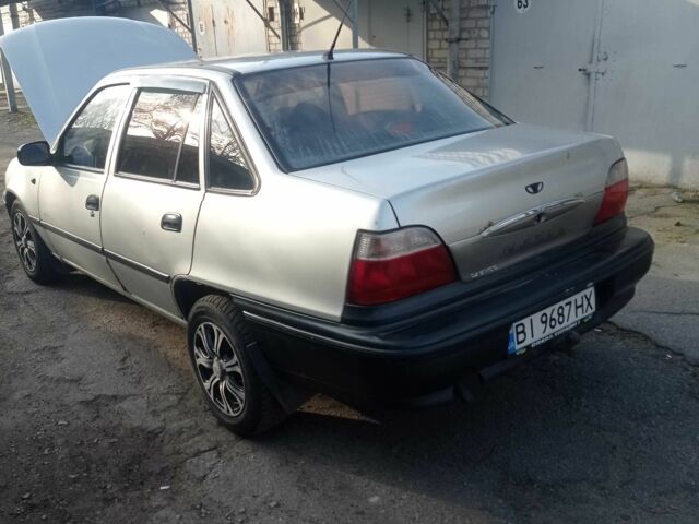 Сірий Деу Нексія, об'ємом двигуна 1.5 л та пробігом 304 тис. км за 1600 $, фото 3 на Automoto.ua