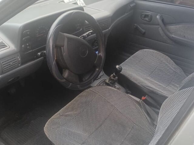 Серый Дэу Нексия, объемом двигателя 0 л и пробегом 140 тыс. км за 1898 $, фото 4 на Automoto.ua