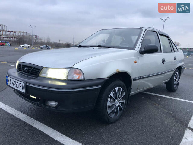 Сірий Деу Нексія, об'ємом двигуна 1.5 л та пробігом 330 тис. км за 1650 $, фото 6 на Automoto.ua