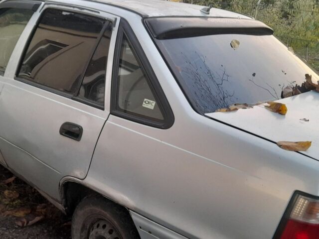 Дэу Нексия 2007 в Кременчуге на Automoto.ua Серый Дэу Нексия, объемом двигателя 1.5 л и пробегом 111 тыс. км за 750 $, фото 3 на Automoto.ua