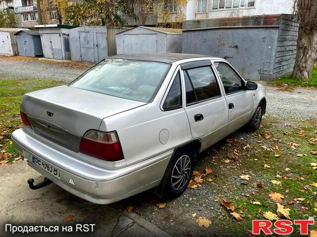 Серый Дэу Нексия, объемом двигателя 1.5 л и пробегом 233 тыс. км за 999 $, фото 2 на Automoto.ua