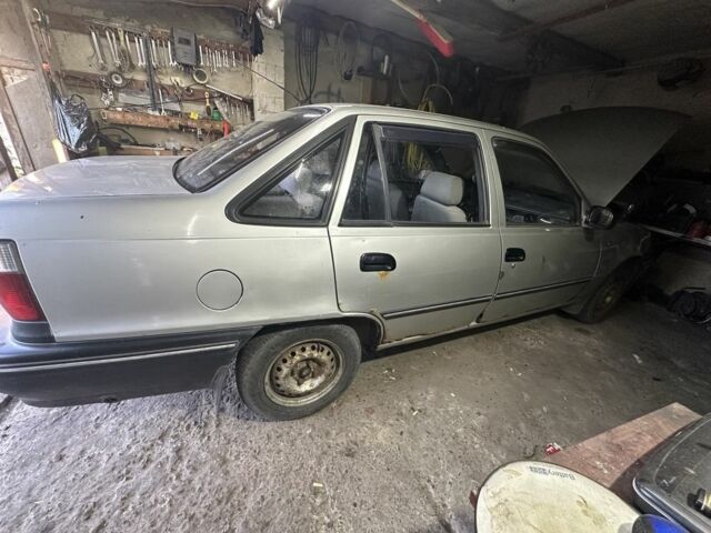 Сірий Деу Нексія, об'ємом двигуна 1.5 л та пробігом 60 тис. км за 700 $, фото 1 на Automoto.ua
