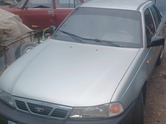 Серый Дэу Нексия, объемом двигателя 0 л и пробегом 140 тыс. км за 1898 $, фото 3 на Automoto.ua