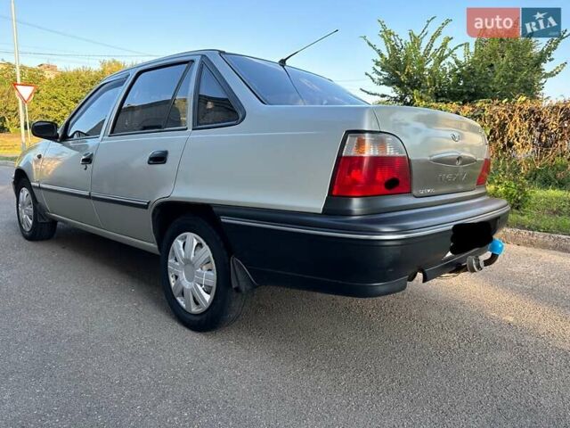 Серый Дэу Нексия, объемом двигателя 1.5 л и пробегом 194 тыс. км за 2300 $, фото 3 на Automoto.ua