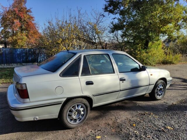 Деу Нексія 2007 у Синельниковом на Automoto.ua Сірий Деу Нексія, об'ємом двигуна 1.5 л та пробігом 1 тис. км за 1595 $, фото 4 на Automoto.ua