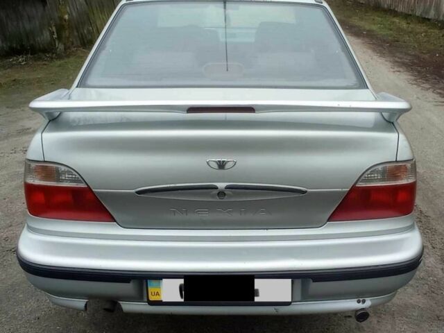 Сірий Деу Нексія, об'ємом двигуна 1.5 л та пробігом 200 тис. км за 1800 $, фото 3 на Automoto.ua