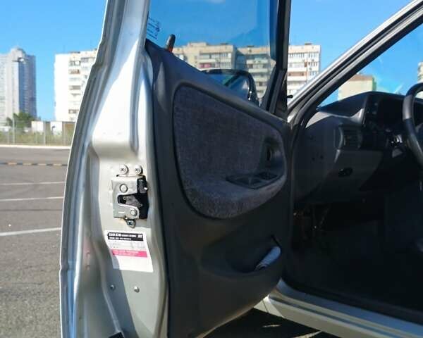 Серый Дэу Нексия, объемом двигателя 1.5 л и пробегом 182 тыс. км за 2550 $, фото 6 на Automoto.ua