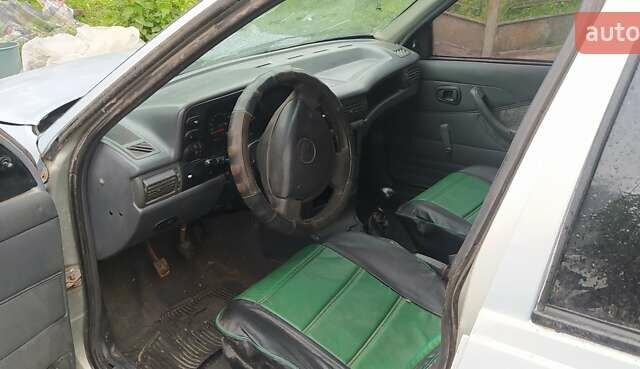 Серый Дэу Нексия, объемом двигателя 1.5 л и пробегом 334 тыс. км за 333 $, фото 15 на Automoto.ua