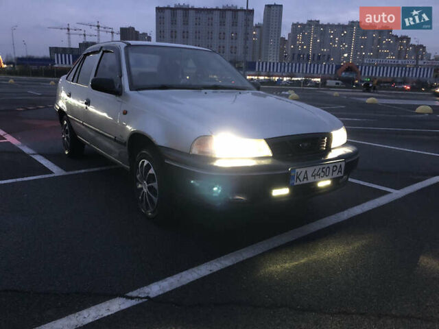 Сірий Деу Нексія, об'ємом двигуна 1.5 л та пробігом 330 тис. км за 1650 $, фото 3 на Automoto.ua