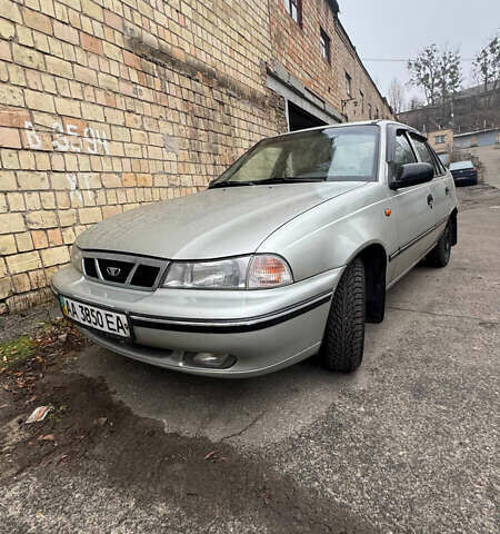 Серый Дэу Нексия, объемом двигателя 1.5 л и пробегом 179 тыс. км за 1750 $, фото 2 на Automoto.ua