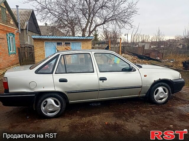 Сірий Деу Нексія, об'ємом двигуна 15 л та пробігом 0 тис. км за 1760 $, фото 3 на Automoto.ua
