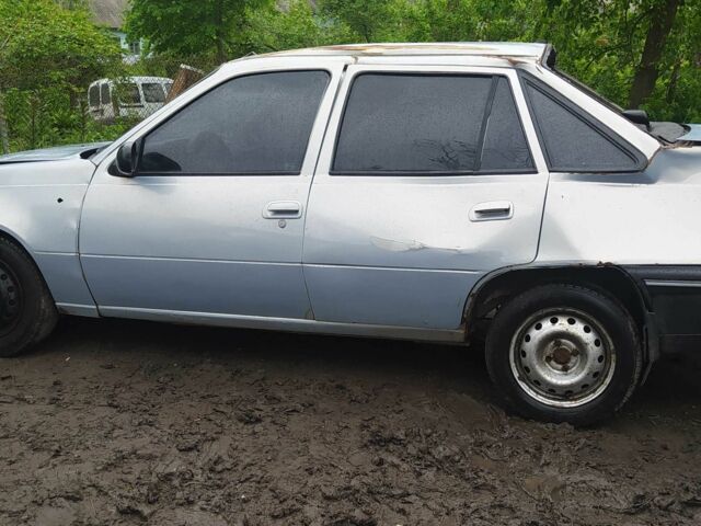 Серый Дэу Нексия, объемом двигателя 1.5 л и пробегом 334 тыс. км за 334 $, фото 2 на Automoto.ua