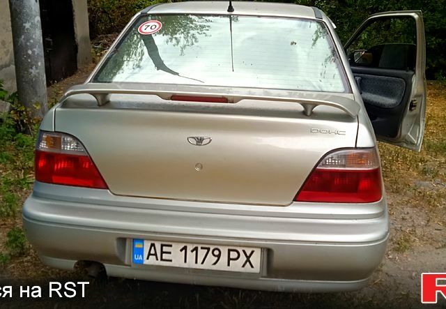 Серый Дэу Нексия, объемом двигателя 1.5 л и пробегом 200 тыс. км за 2200 $, фото 3 на Automoto.ua