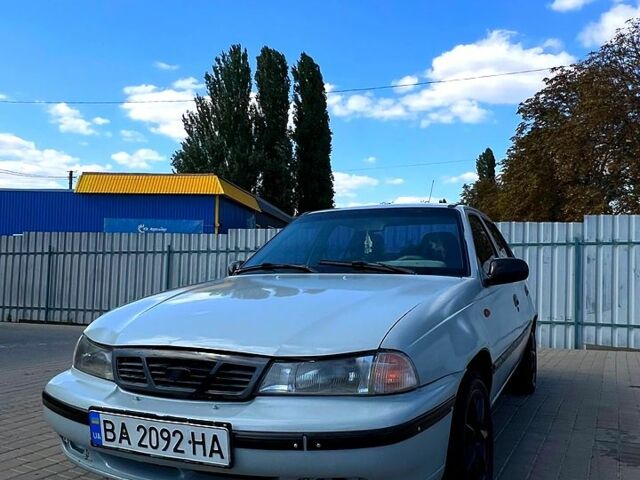 Сірий Деу Нексія, об'ємом двигуна 1.5 л та пробігом 330 тис. км за 1500 $, фото 4 на Automoto.ua