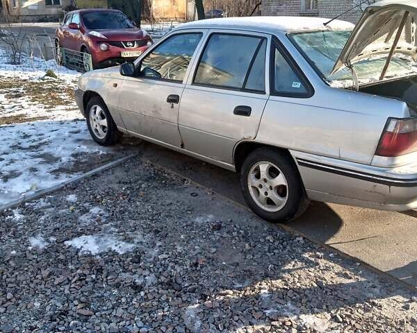 Серый Дэу Нексия, объемом двигателя 1.5 л и пробегом 250 тыс. км за 1250 $, фото 6 на Automoto.ua