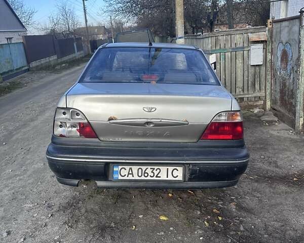 Серый Дэу Нексия, объемом двигателя 1.5 л и пробегом 284 тыс. км за 700 $, фото 1 на Automoto.ua