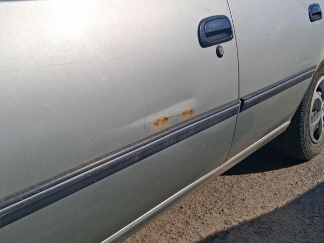 Серый Дэу Нексия, объемом двигателя 1.5 л и пробегом 200 тыс. км за 53000 $, фото 5 на Automoto.ua