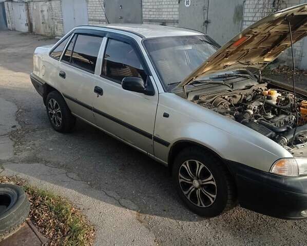 Сірий Деу Нексія, об'ємом двигуна 1.5 л та пробігом 304 тис. км за 1600 $, фото 5 на Automoto.ua